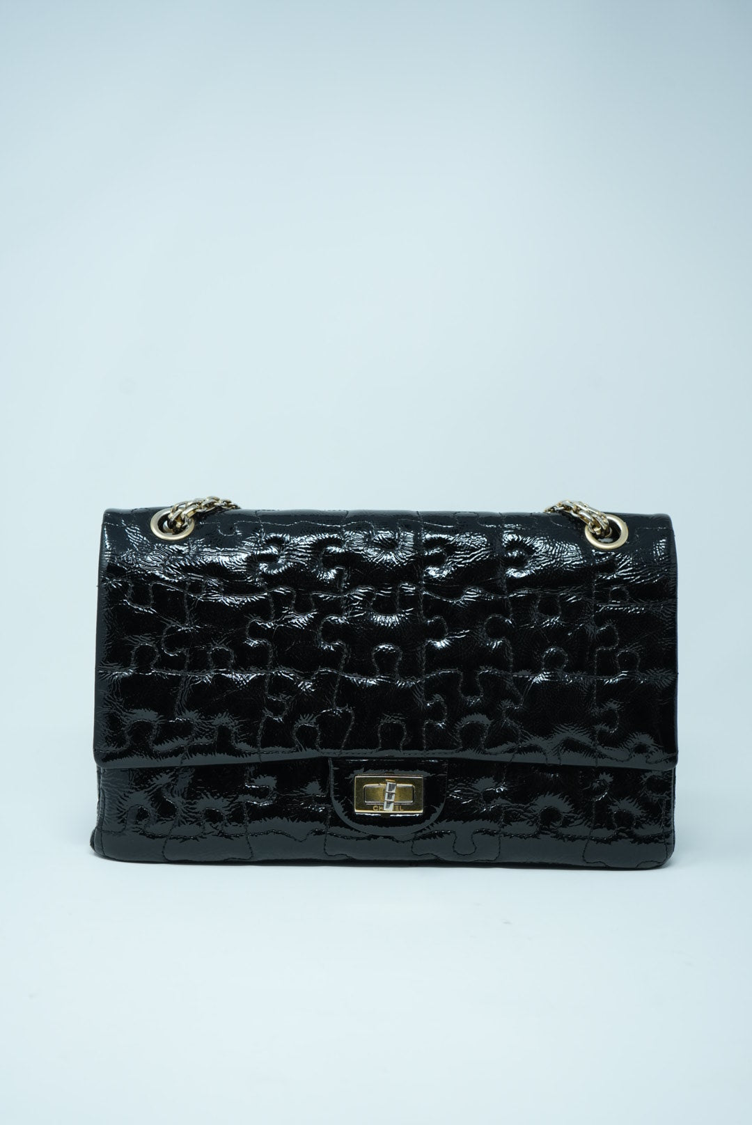 Pre-Owned Chanel Puzzle 2.55 Patent Black