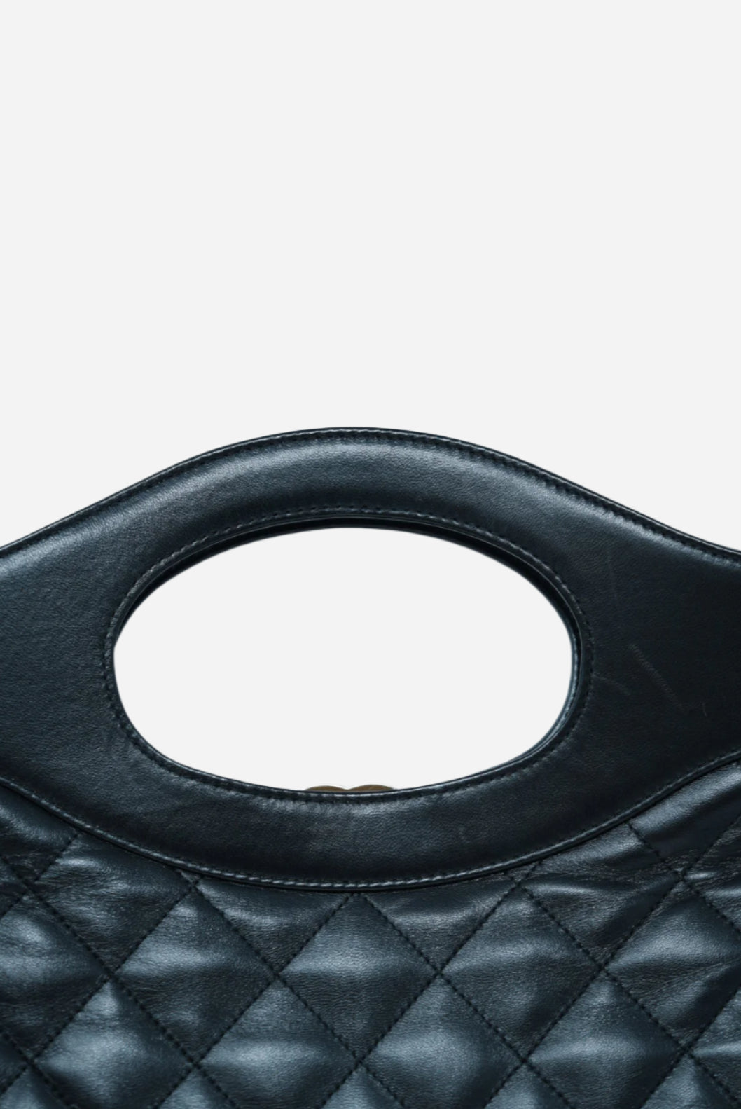 Pre-Owned Chanel Shiny Aged Calfskin Quilted Large 31 bag