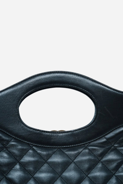 Pre-Owned Chanel Shiny Aged Calfskin Quilted Large 31 bag