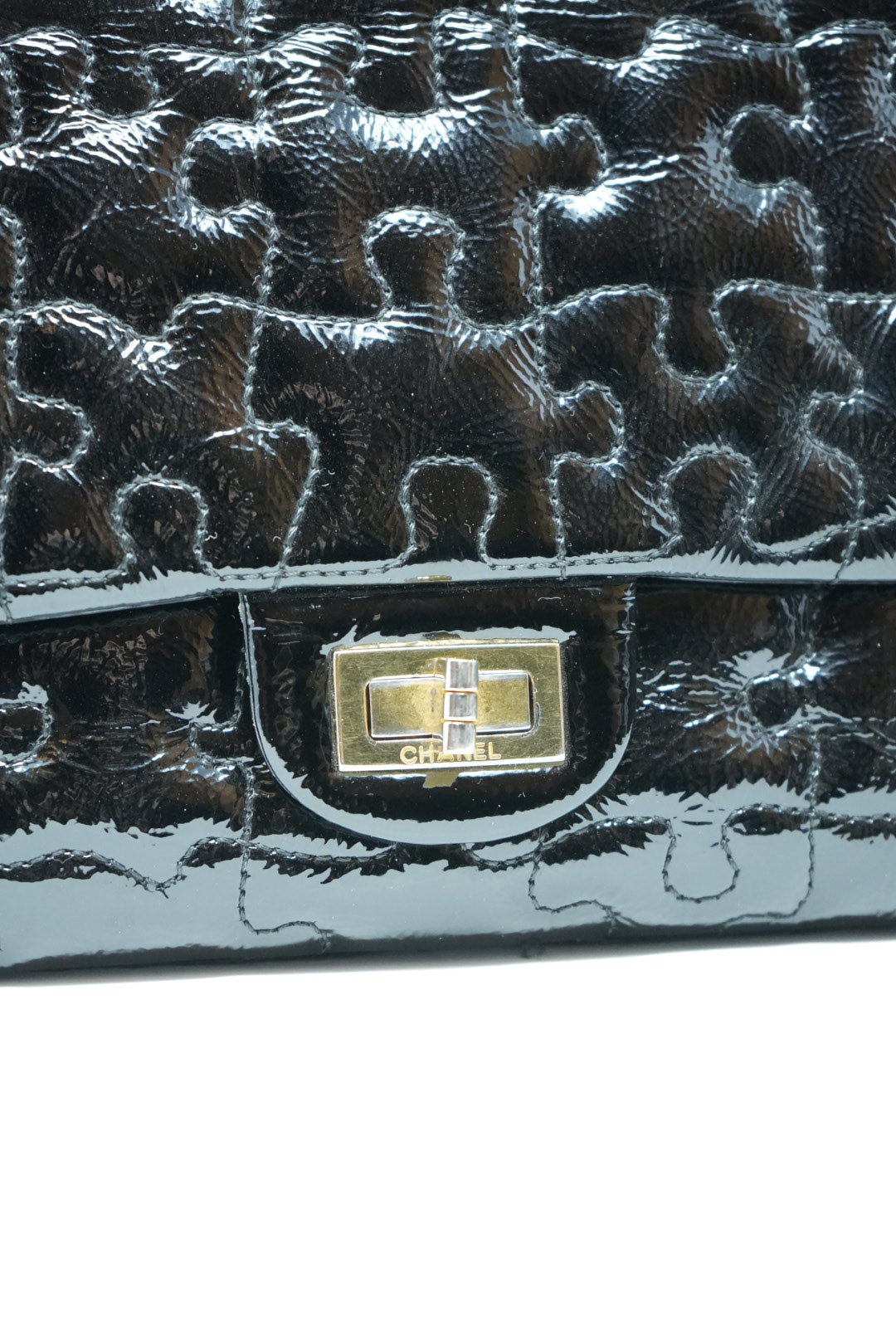 Pre-Owned Chanel Puzzle 2.55 Patent Black