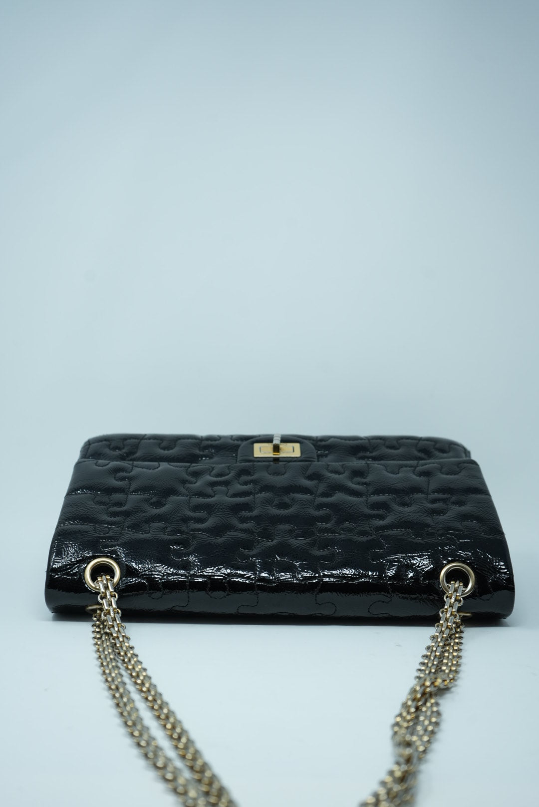 Pre-Owned Chanel Puzzle 2.55 Patent Black