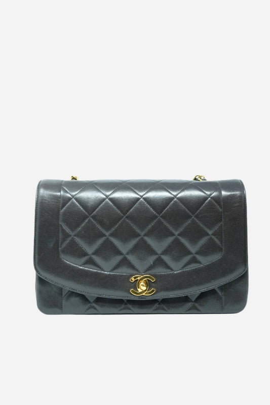 Pre-Owned CHANEL Lambskin Diana Flap Bag Medium