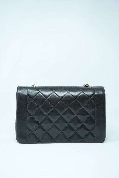 Pre-Owned CHANEL Lambskin Diana Flap Bag Medium