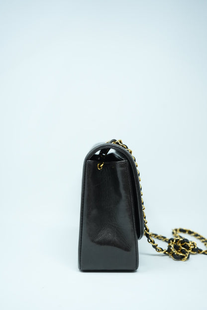 Pre-Owned CHANEL Lambskin Diana Flap Bag Medium