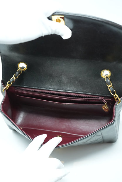 Pre-Owned CHANEL Lambskin Diana Flap Bag Medium