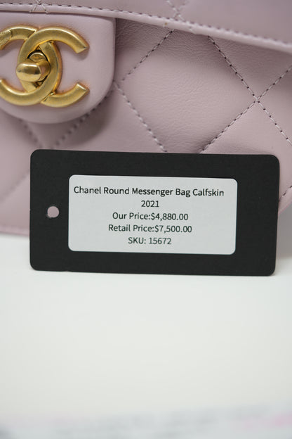 Pre-owned Chanel Round Messenger Bag Calfskin