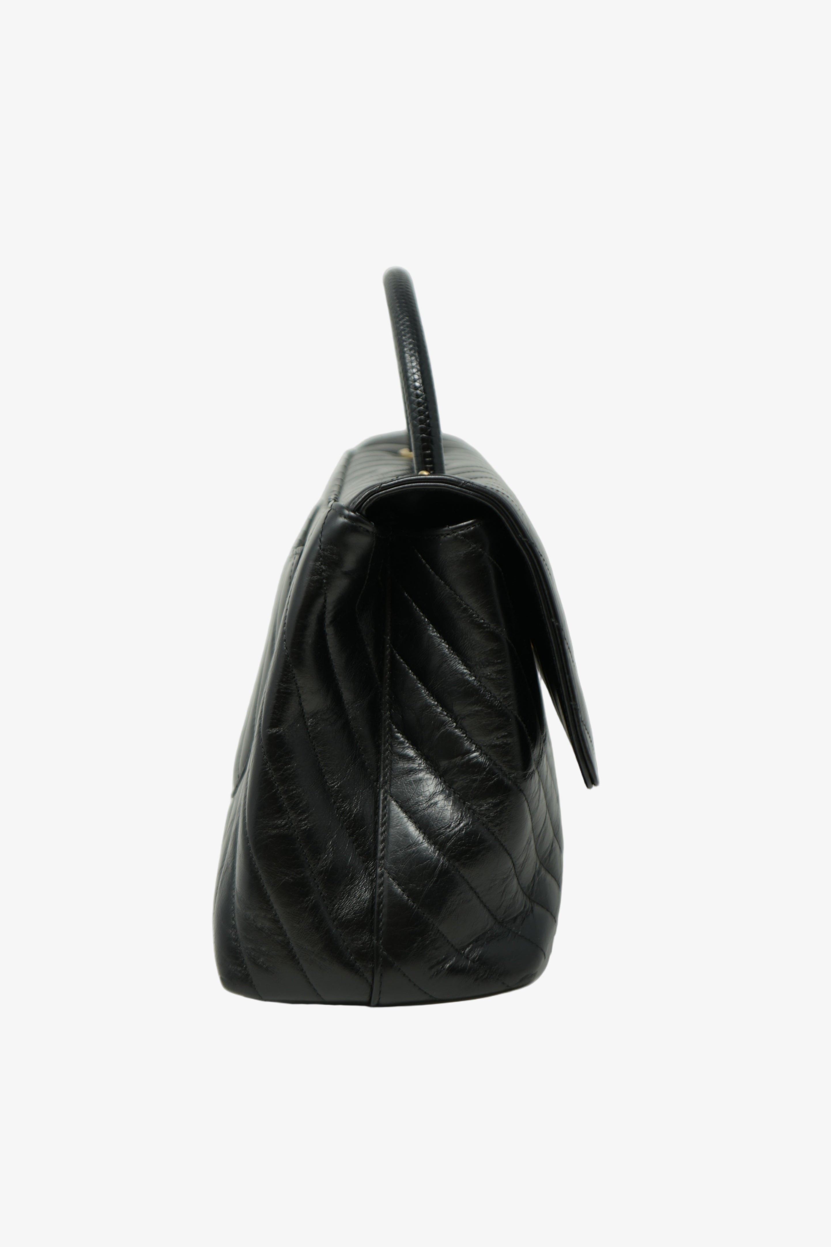 Pre-Owned Chanel Black Medium Chevron Coco Handle With Strap
