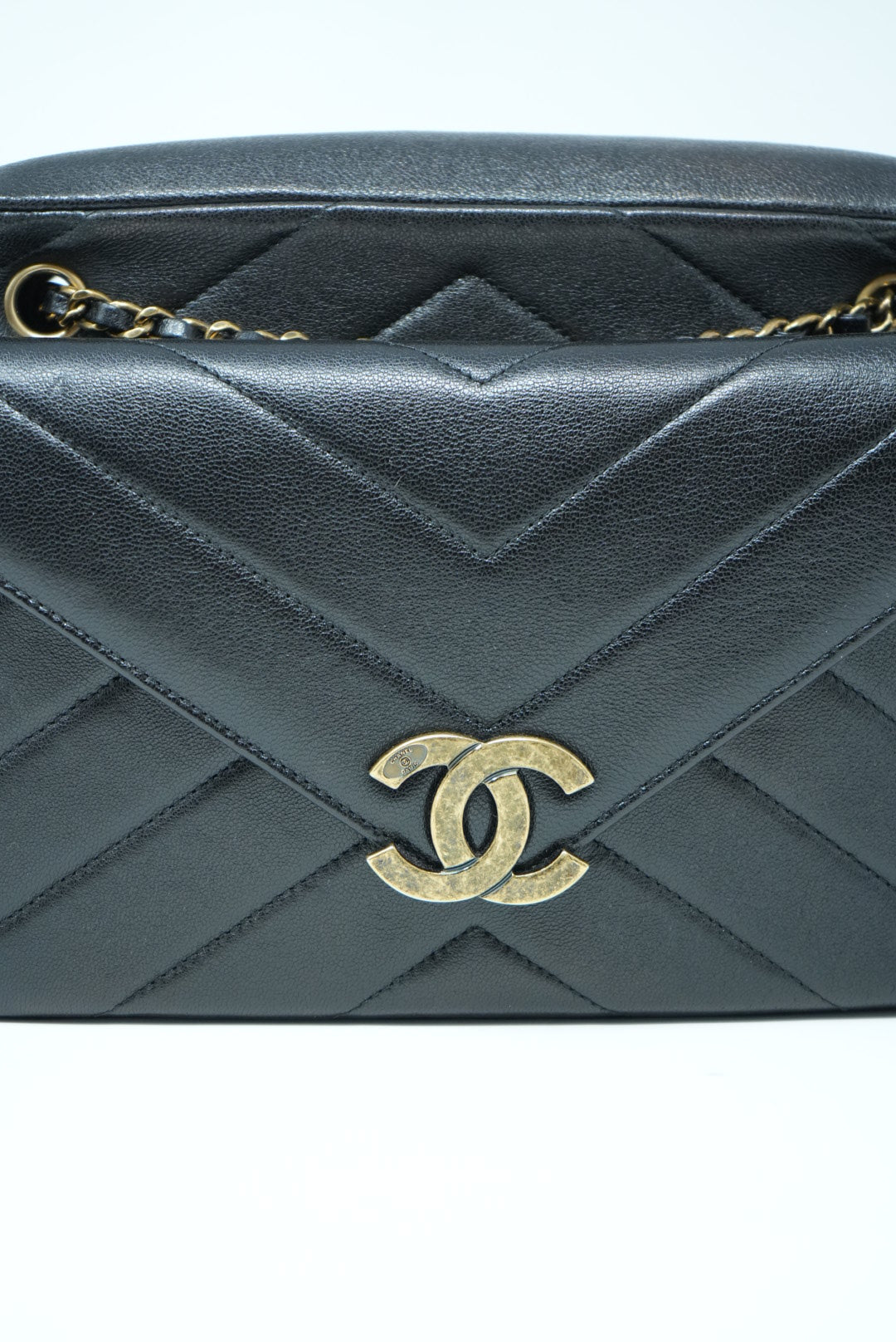 Pre-Owned Chanel Black Camera Crossbody/Shoulder Bag