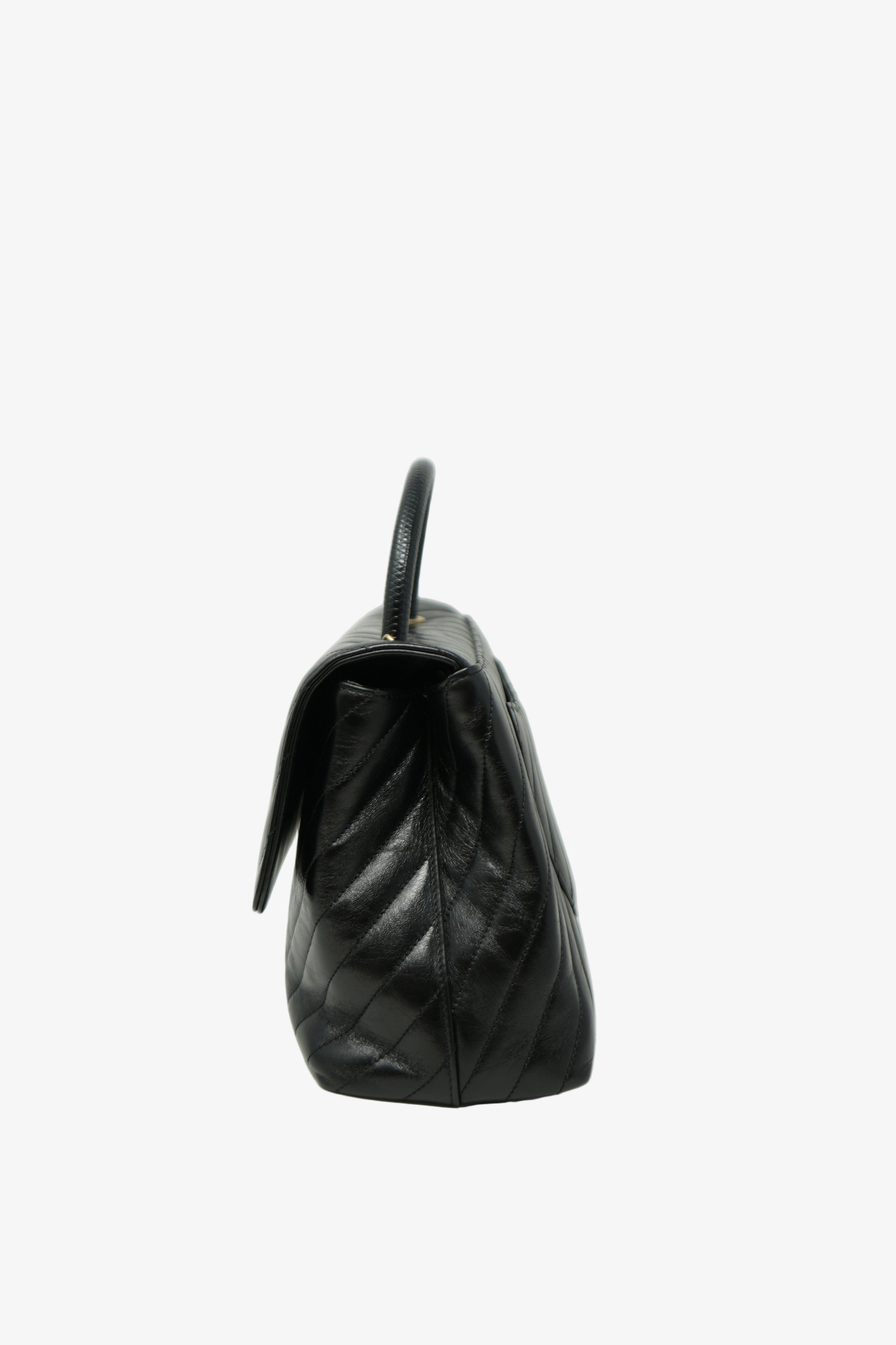 pre-owned Chanel Chevron Coco Handle Medium