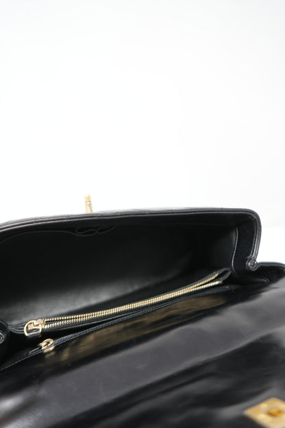 pre-owned Chanel Chevron Coco Handle Medium