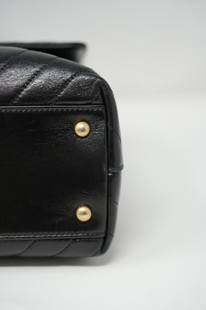 pre-owned Chanel Chevron Coco Handle Medium