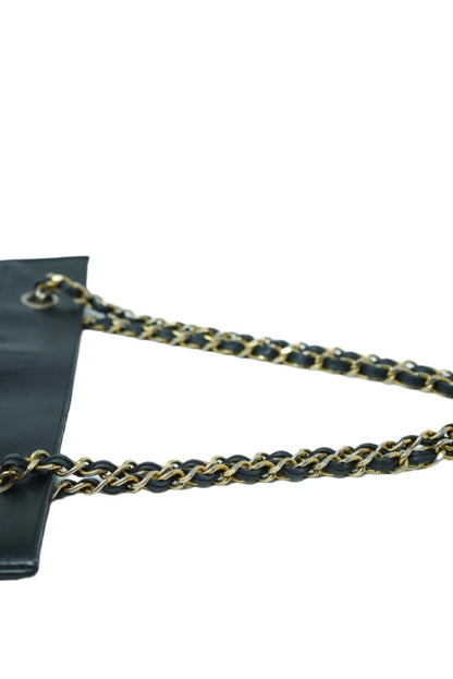 Pre-Owned Chanel Lambskin Tote Black
