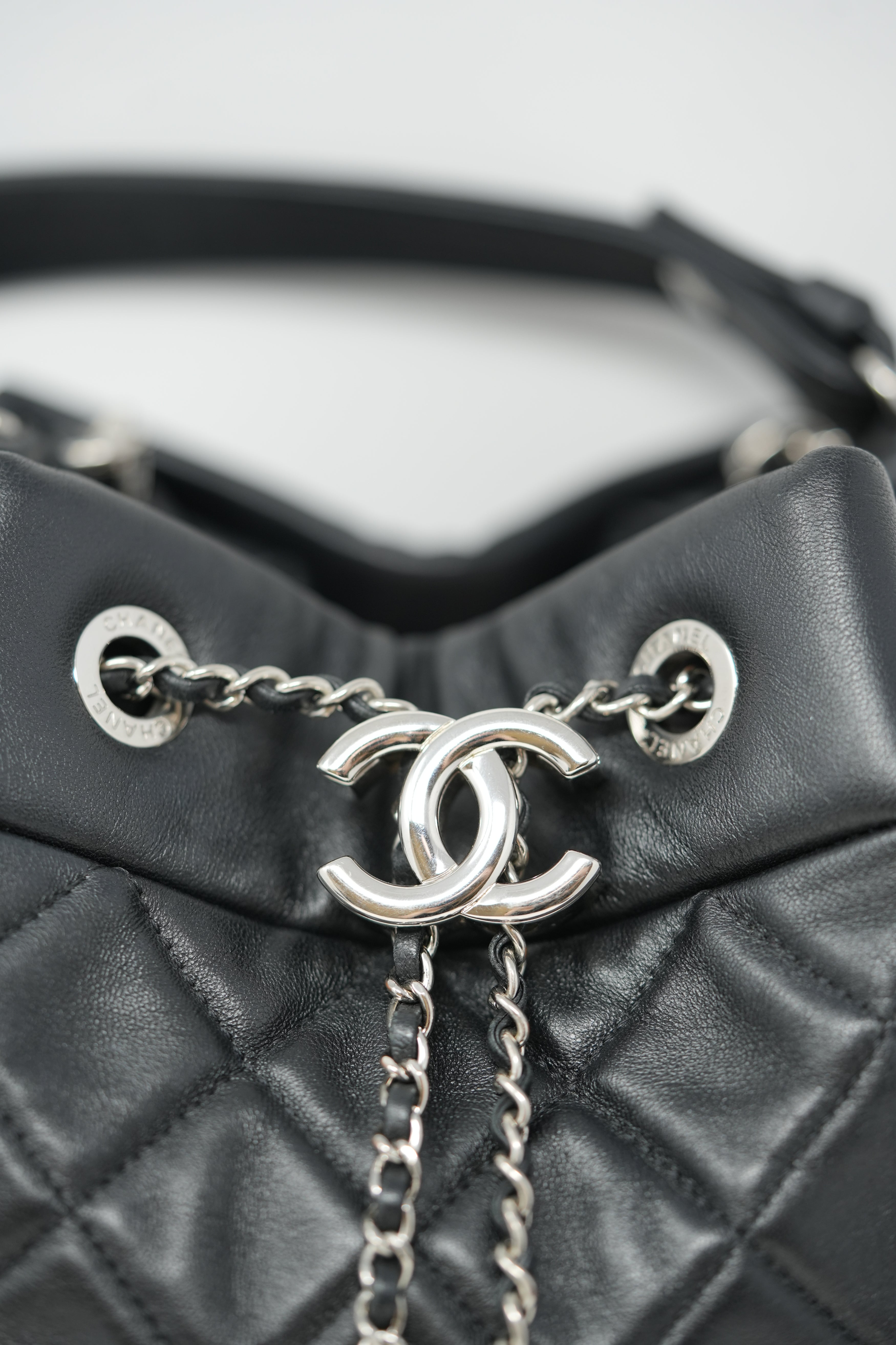 Pre-owned Chanel 2018-2019 Urban Spirit Bucket Bag