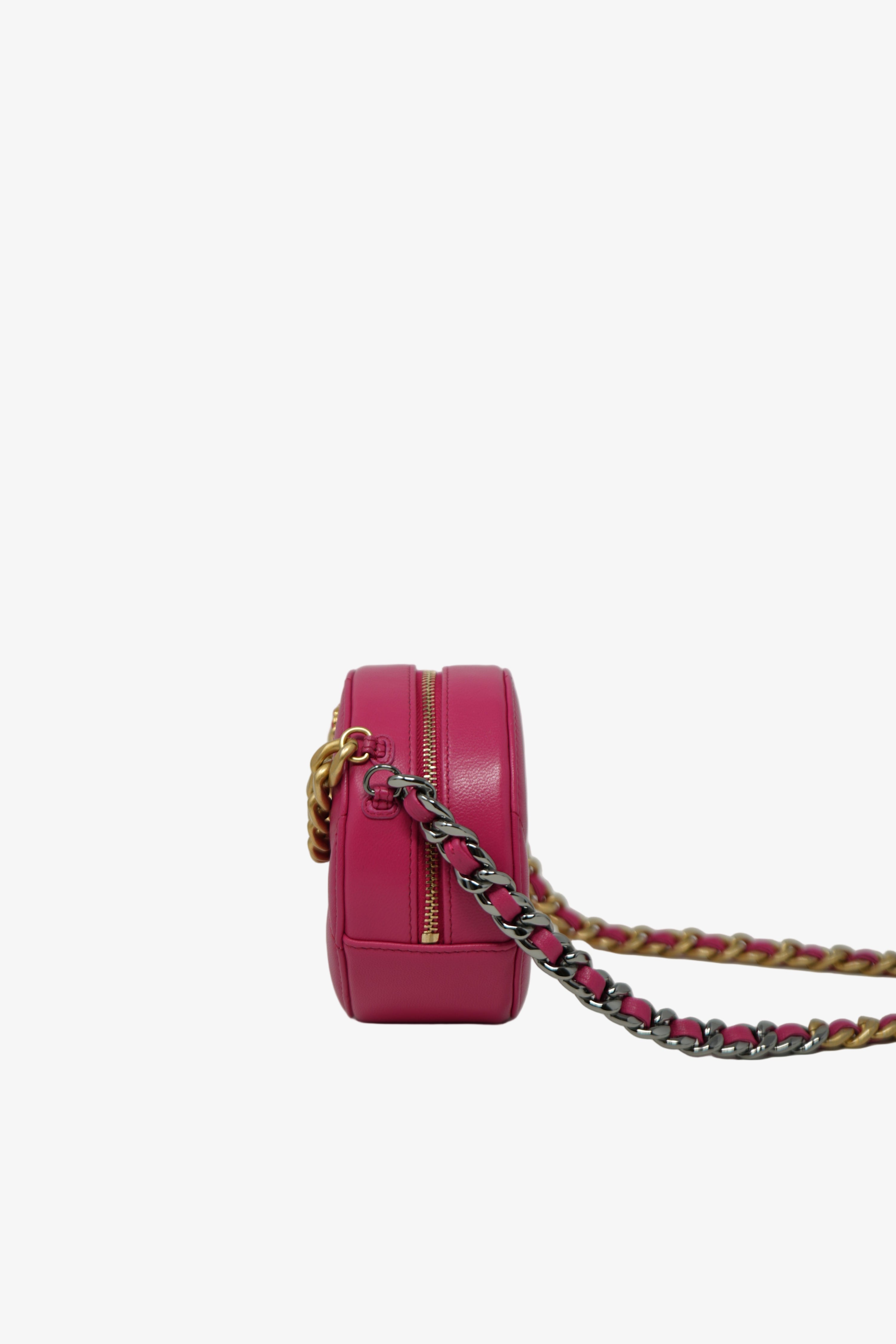 Pre-owned Chanel 19 Round Clutch With Chain