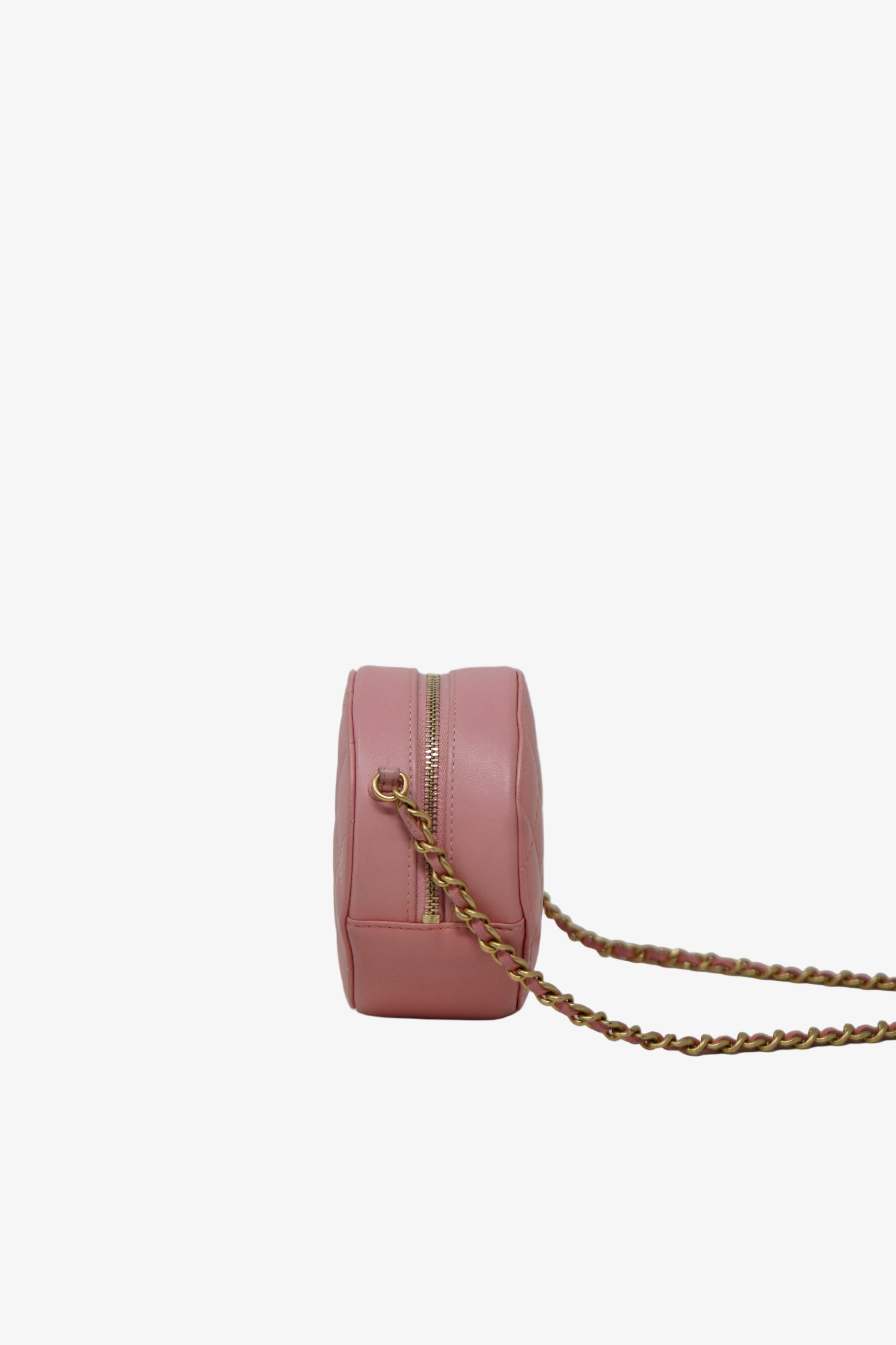 Pre-owned Chanel Round Clutch With Chain
