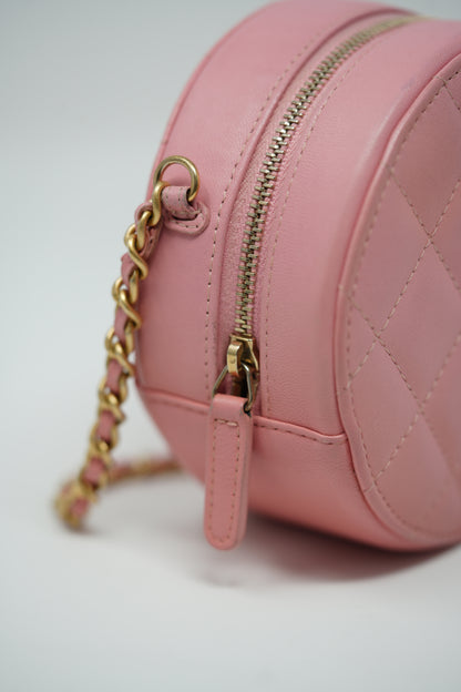 Pre-owned Chanel Round Clutch With Chain