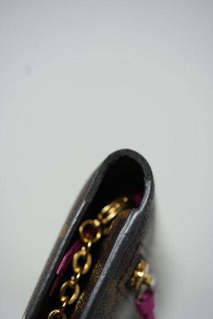 Louis Vuitton Christmas Animation Pochette