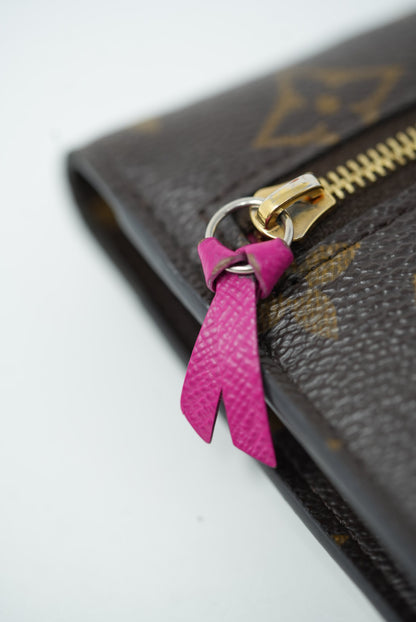 Louis Vuitton Christmas Animation Pochette