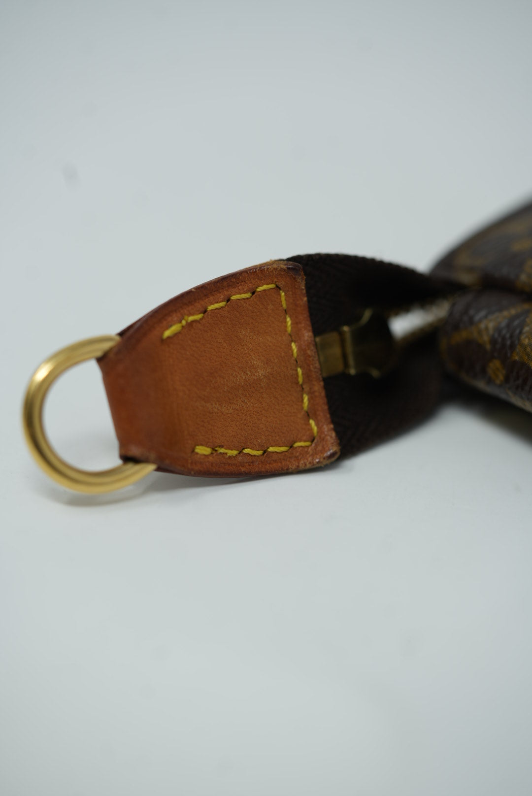 LOUIS VUITTON Mini POCHETTE ACCESSOIRES
