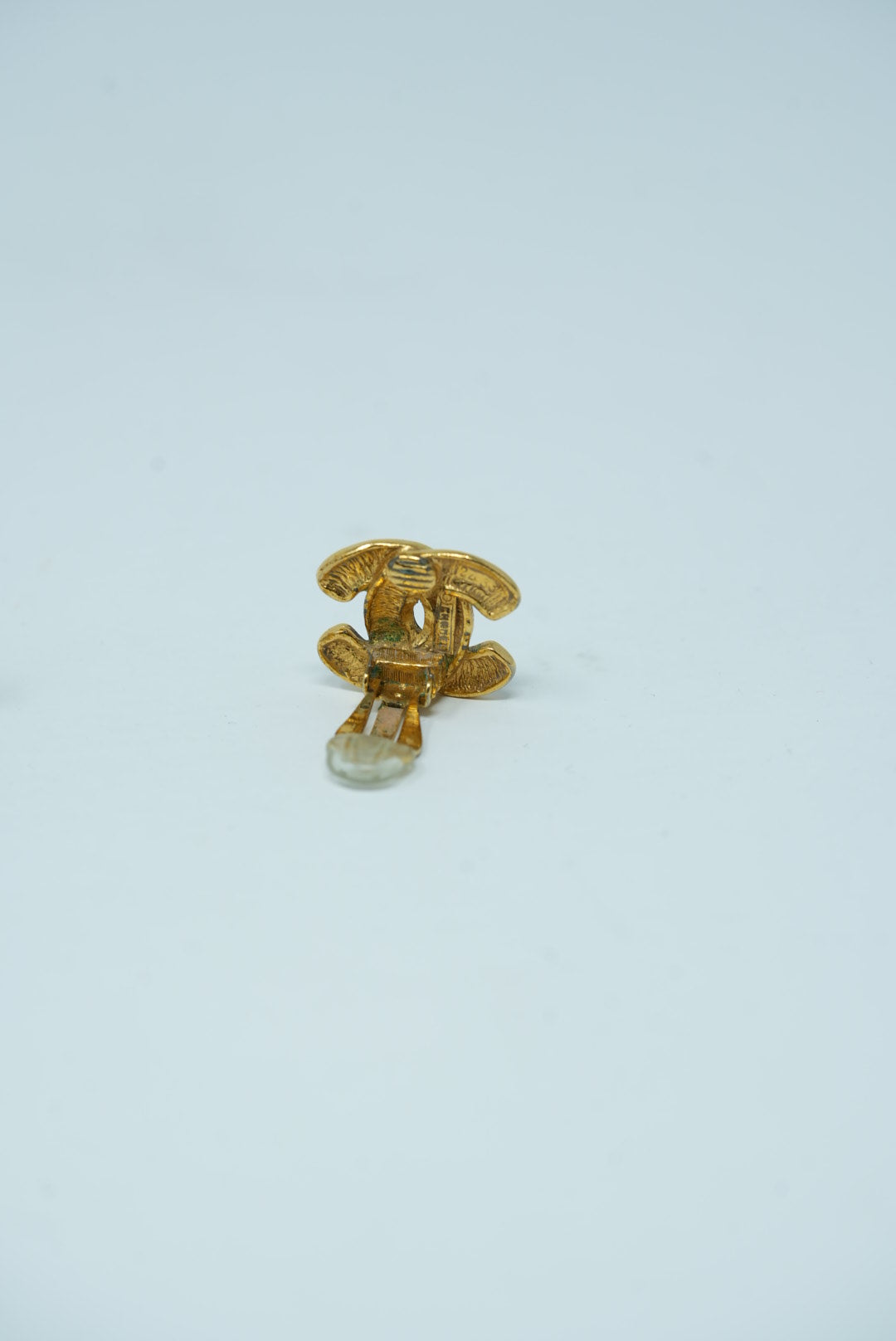 Pre-Owned CHANEL 80's CC Quilted Earrings Clip-On
