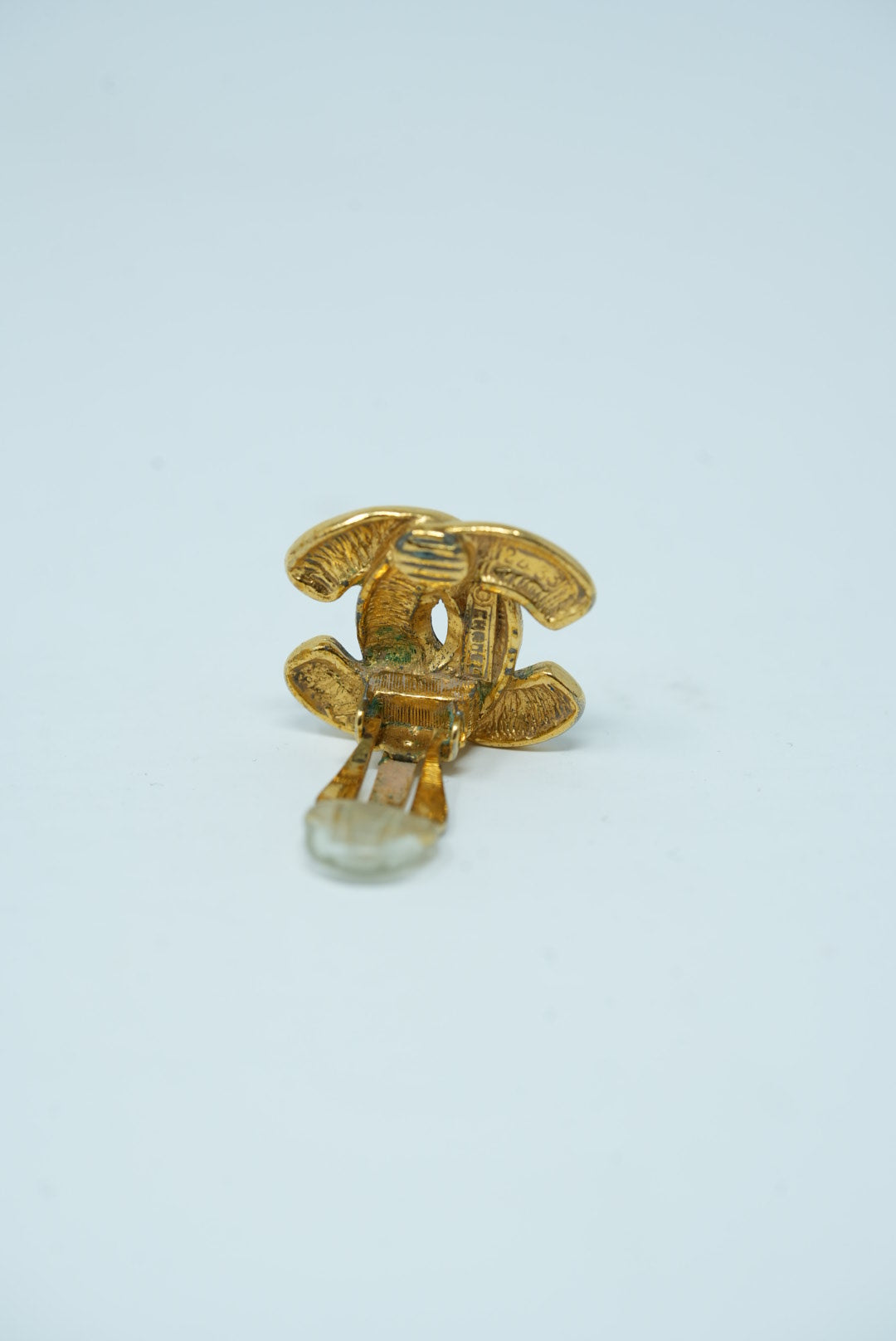 Pre-Owned CHANEL 80's CC Quilted Earrings Clip-On