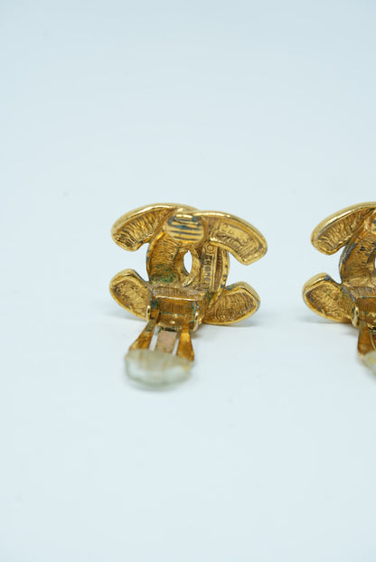 Pre-Owned CHANEL 80's CC Quilted Earrings Clip-On