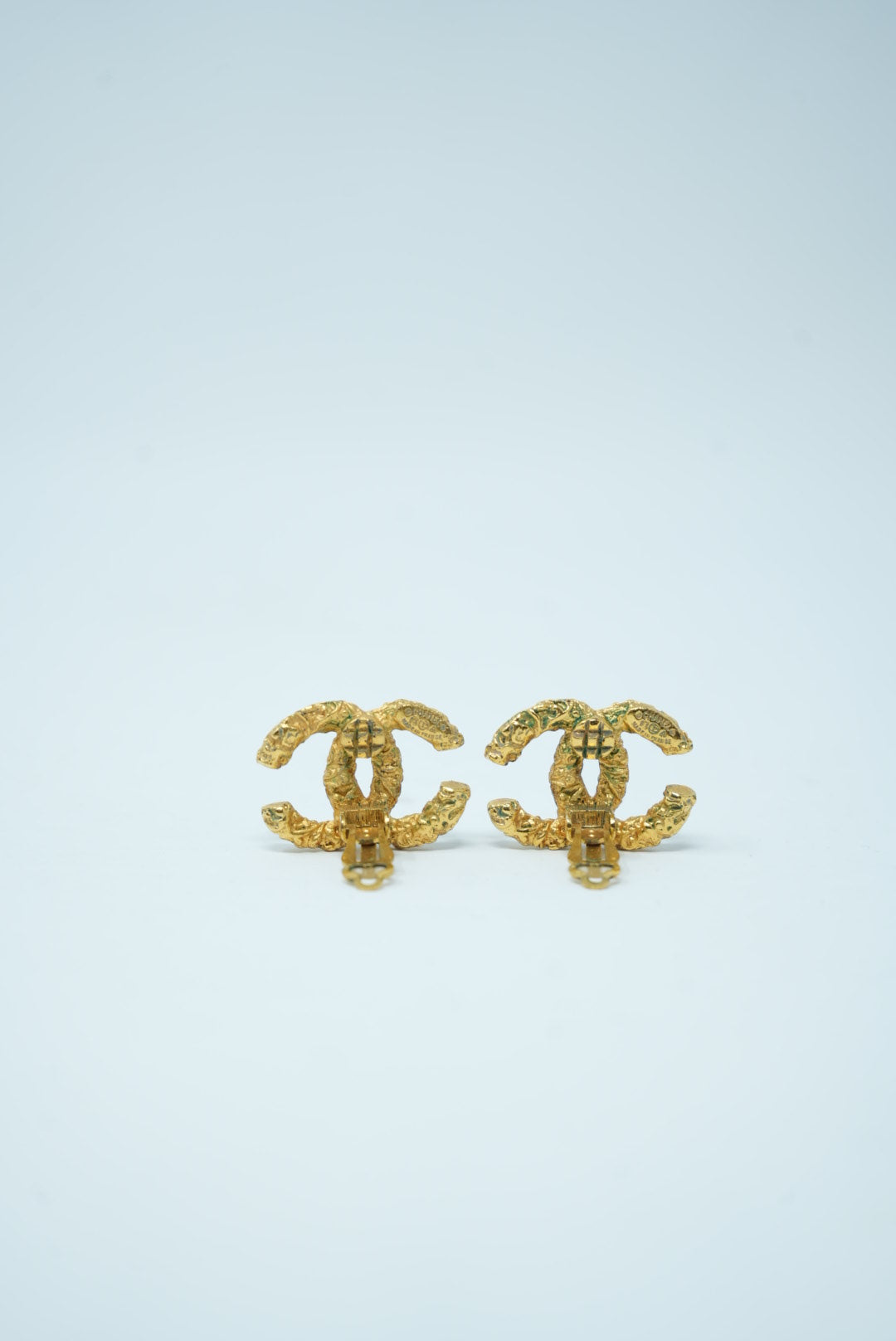 Pre-Owned Chanel 1993 Florentine CC Earrings