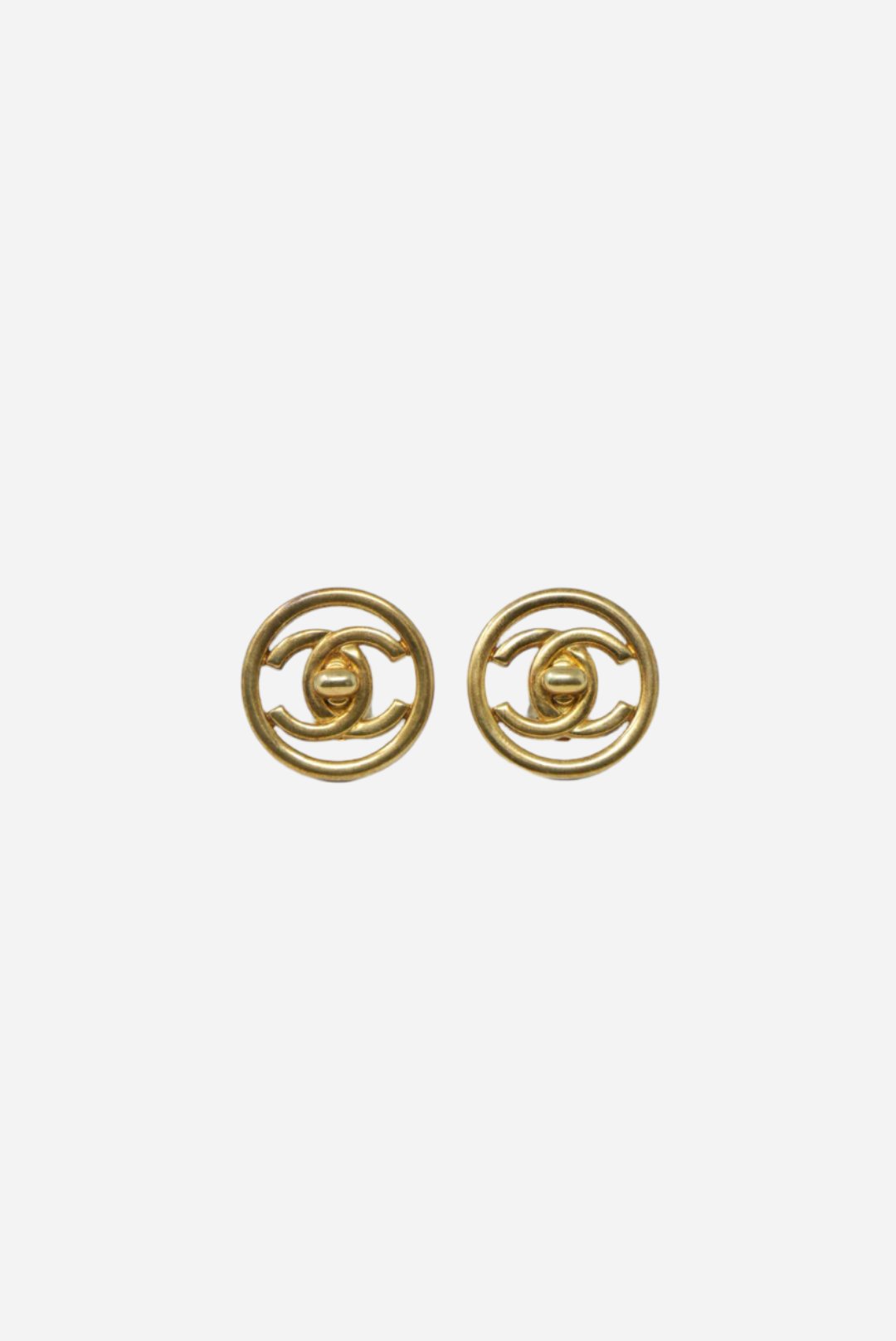 Pre-Owned Chanel Button TurnLock Clip on 1997 gold-plated