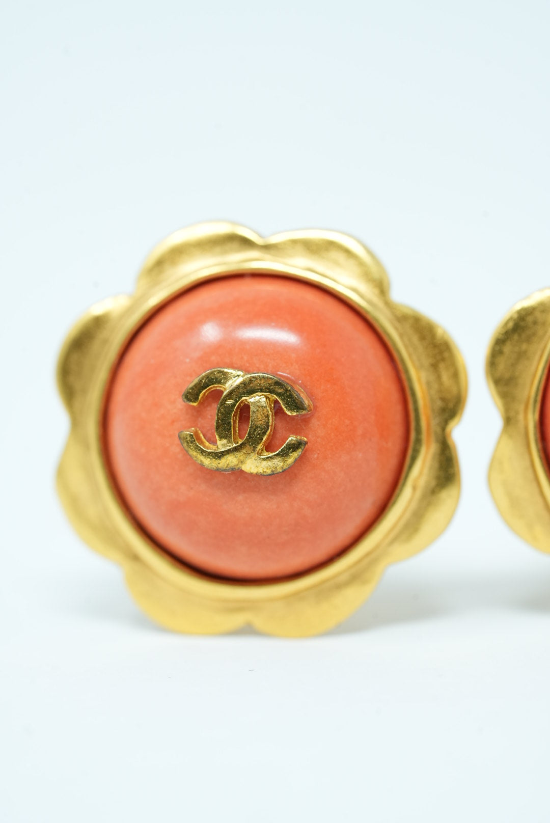 Pre-Owned CHANEL Flower CC Earrings ClipOn 1997
