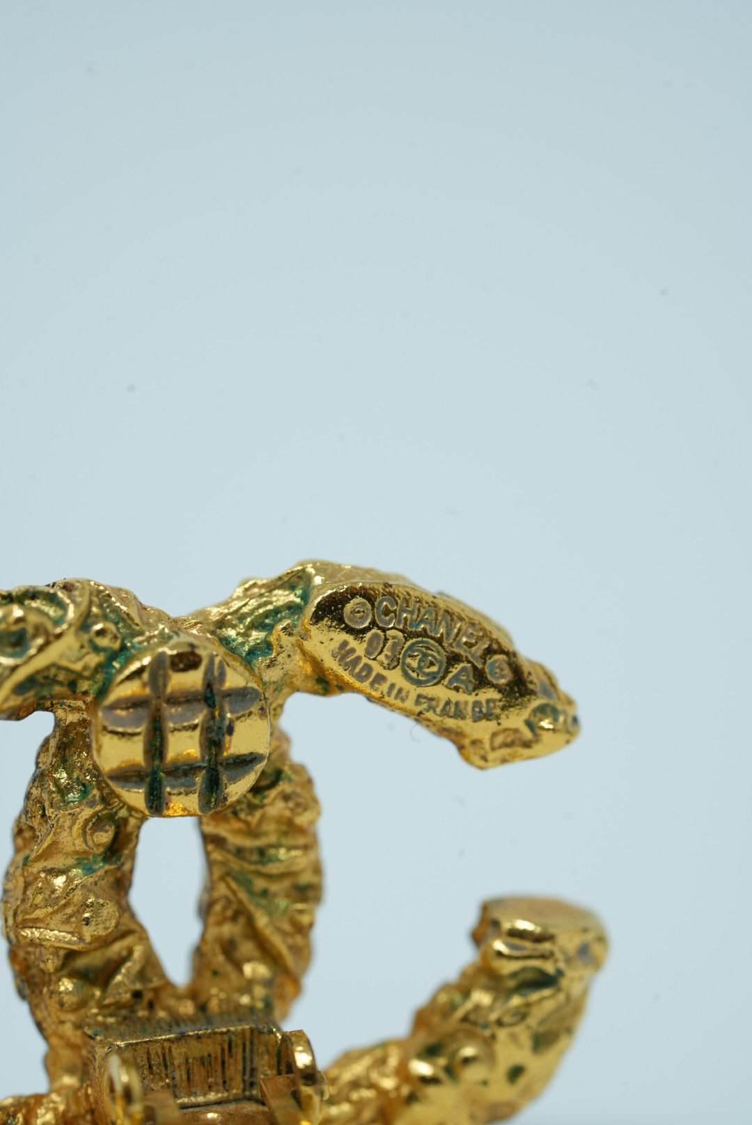 Pre-Owned Chanel 1993 Florentine CC Earrings