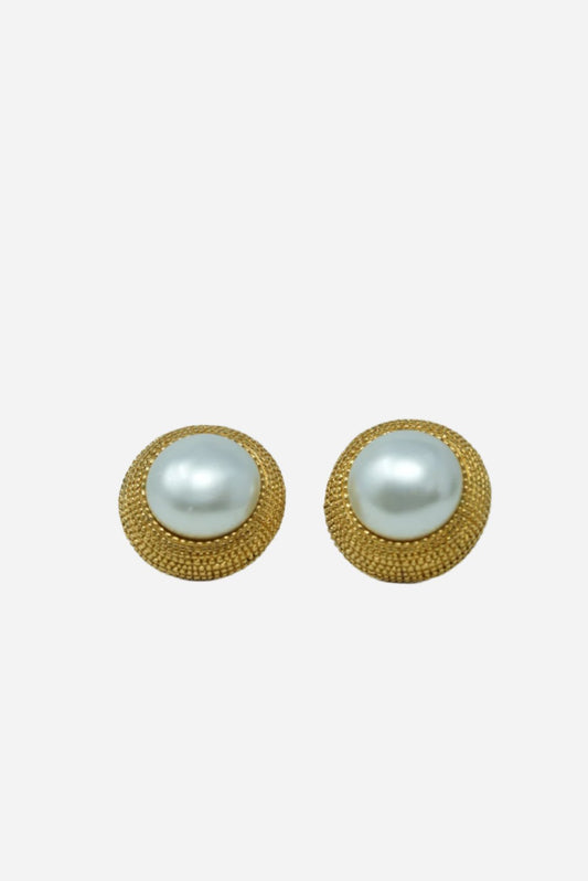 Pre-Owned Chanel Faux Pearl Button Earrings
