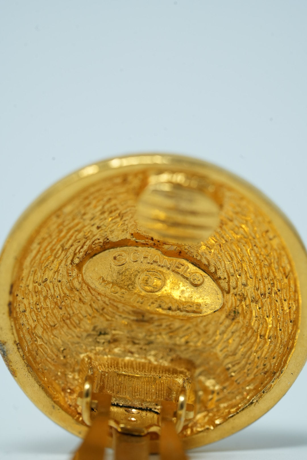Pre-Owned Chanel CC Button Earrings clip-on