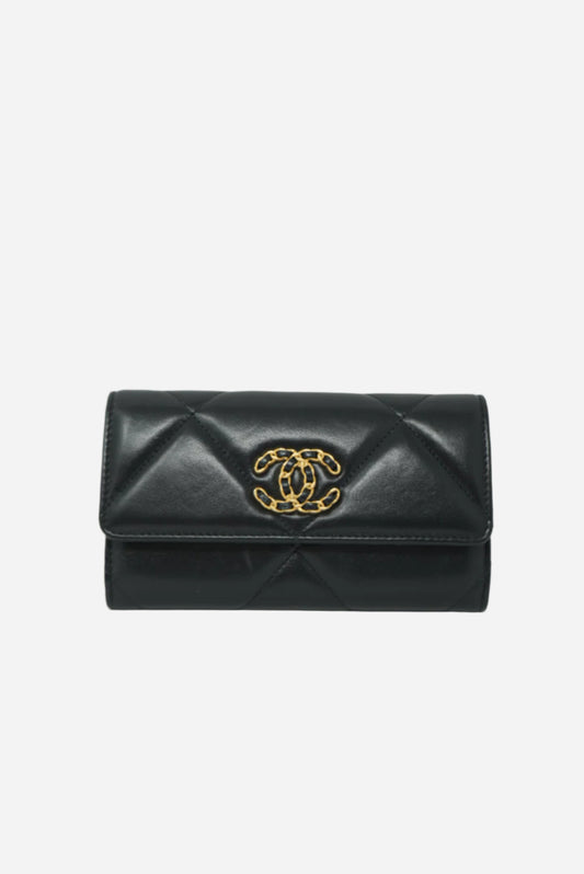 Pre-Owned Chanel Black Lambskin 19 Flap Wallet 2023
