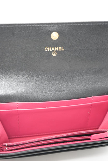 Pre-Owned Chanel Black Lambskin 19 Flap Wallet 2023
