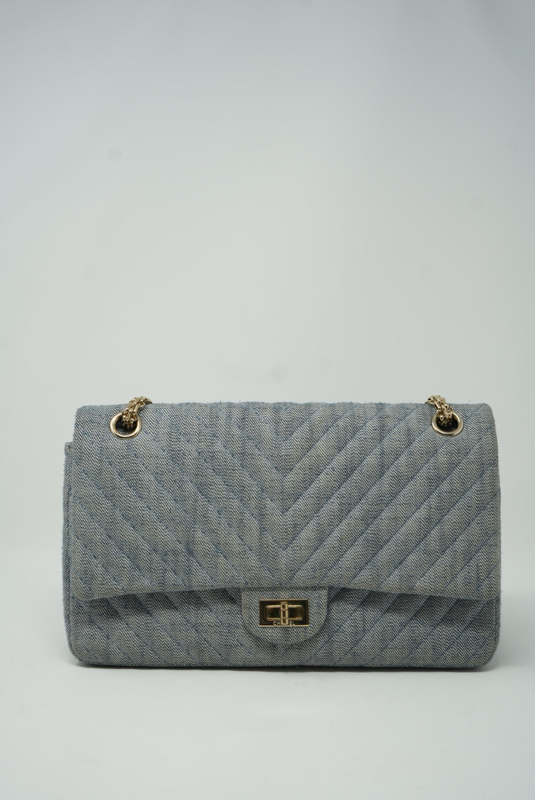 Pre-Owned CHANEL V Chevron 2.55 226 Reissue Flap Bag Denim