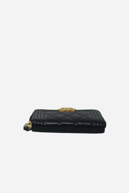 Pre-Owned Chanel Boy Zip up Card Holder 2015-2016