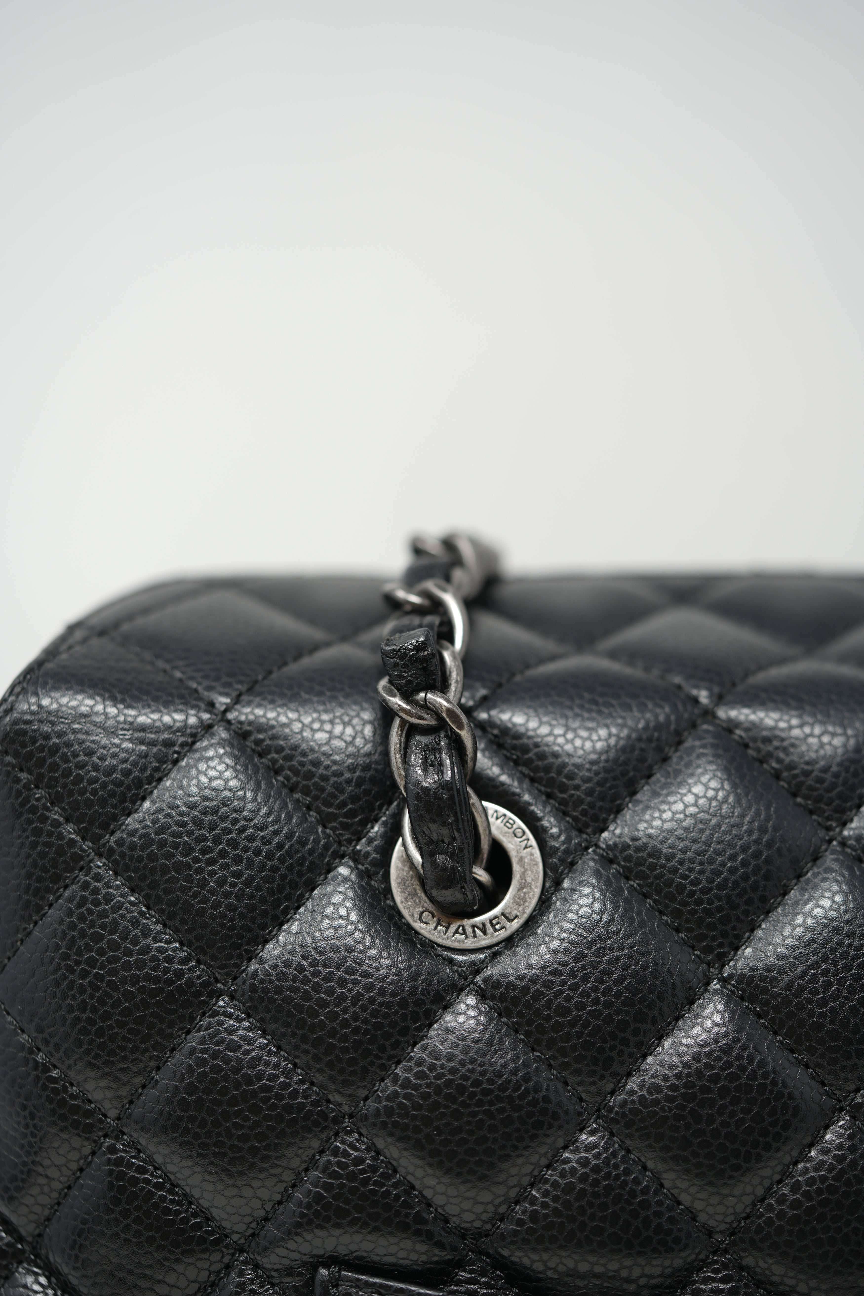 Pre-Owned 2015–2016 Chanel Black Caviar Quilted Shopping Bag
