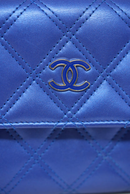 Pre-Owned Chanel Blue Lambskin Long Wallet