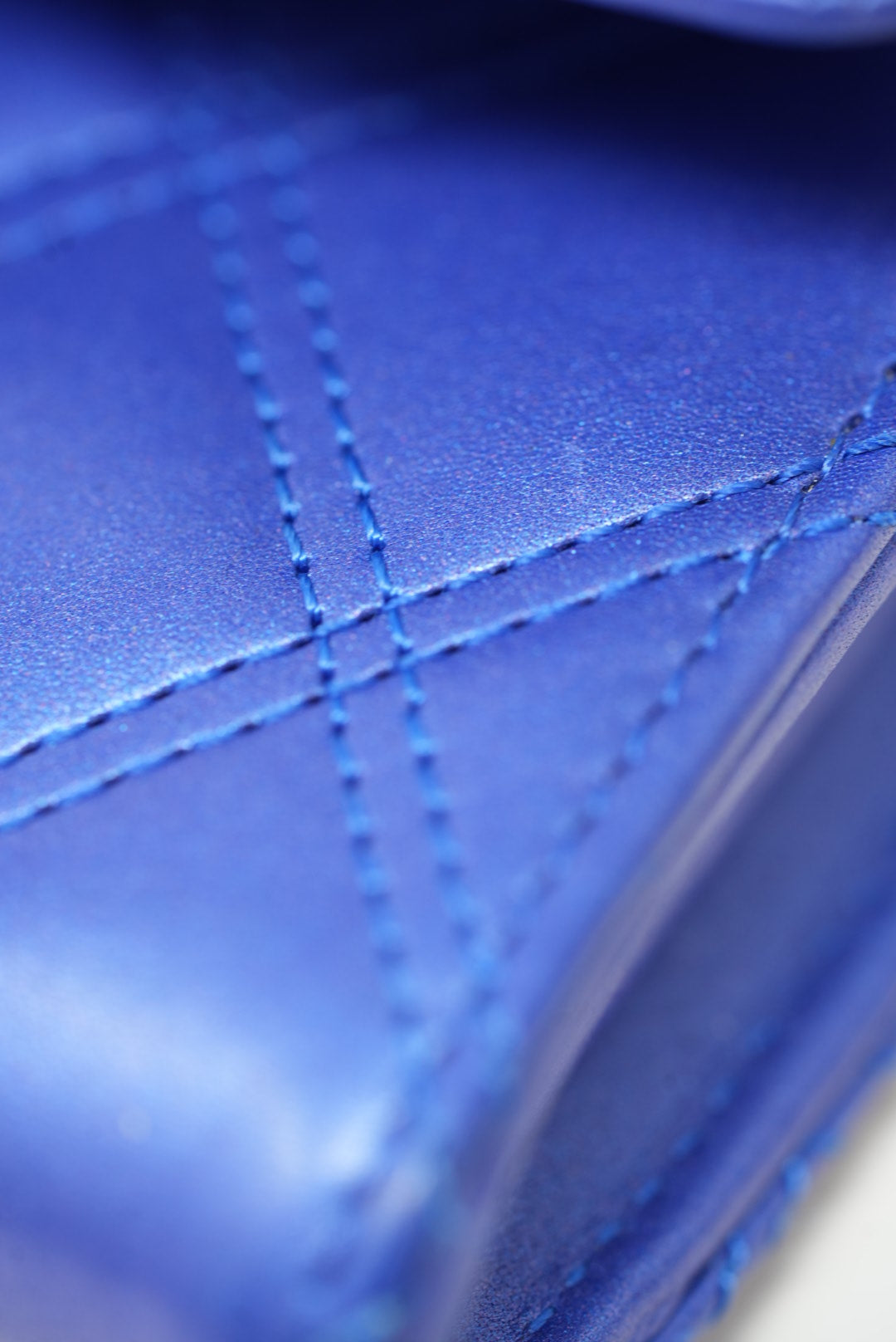 Pre-Owned Chanel Blue Lambskin Long Wallet