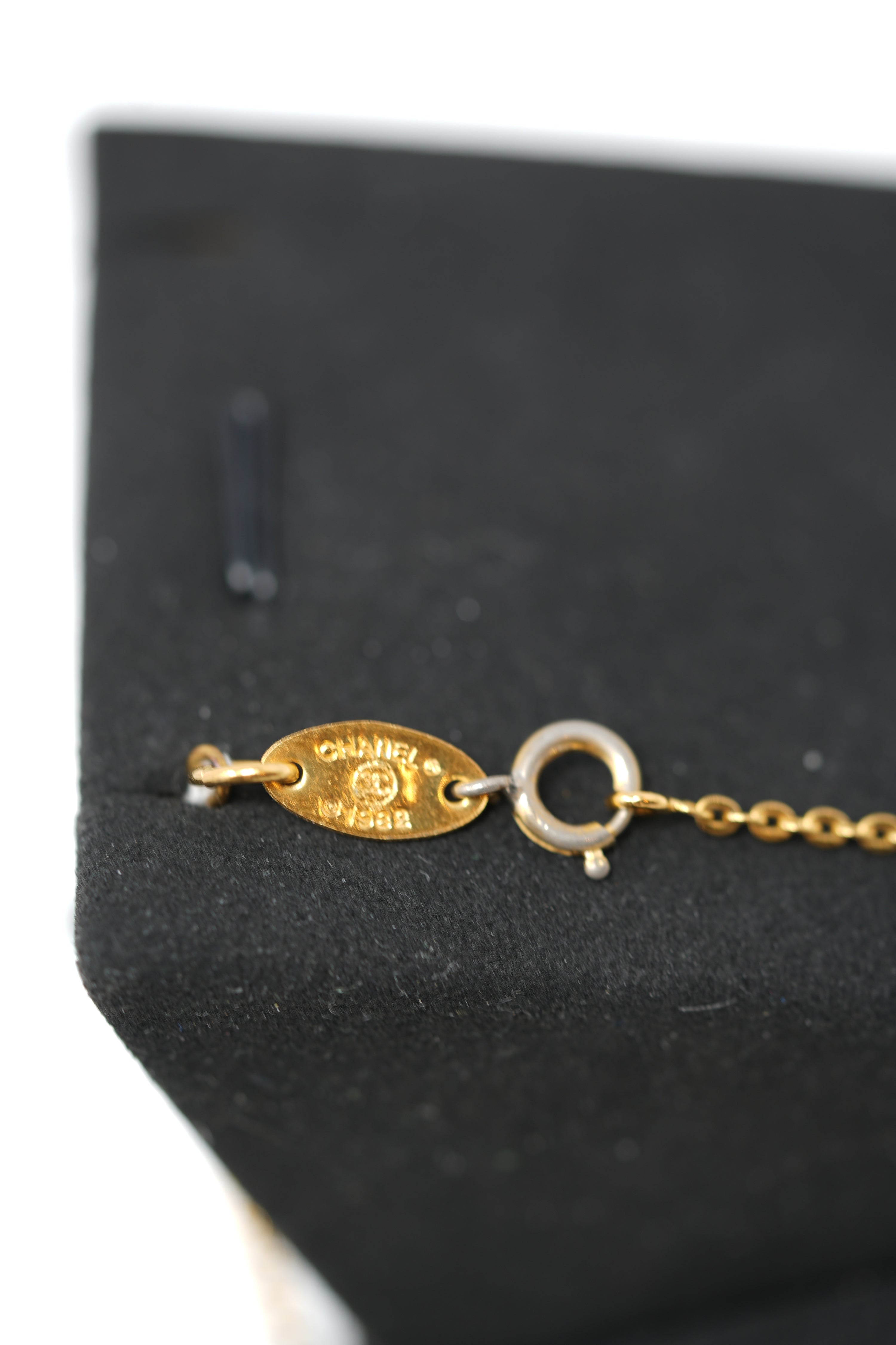 Pre-Owned Chanel CC Gold-Tone Necklace