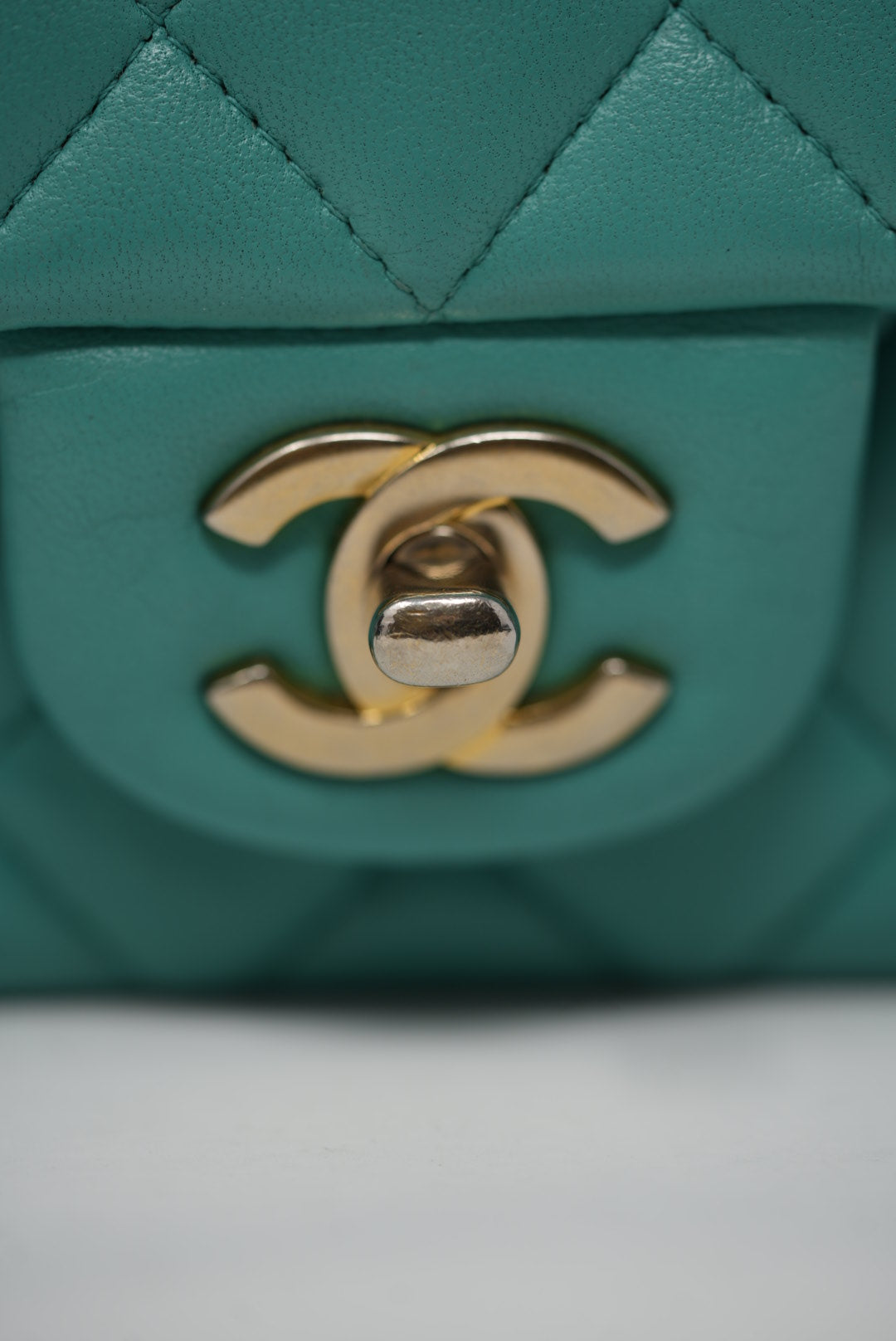 Pre-Owned Chanel Mini Flap Lambskin 2019 Refurbished