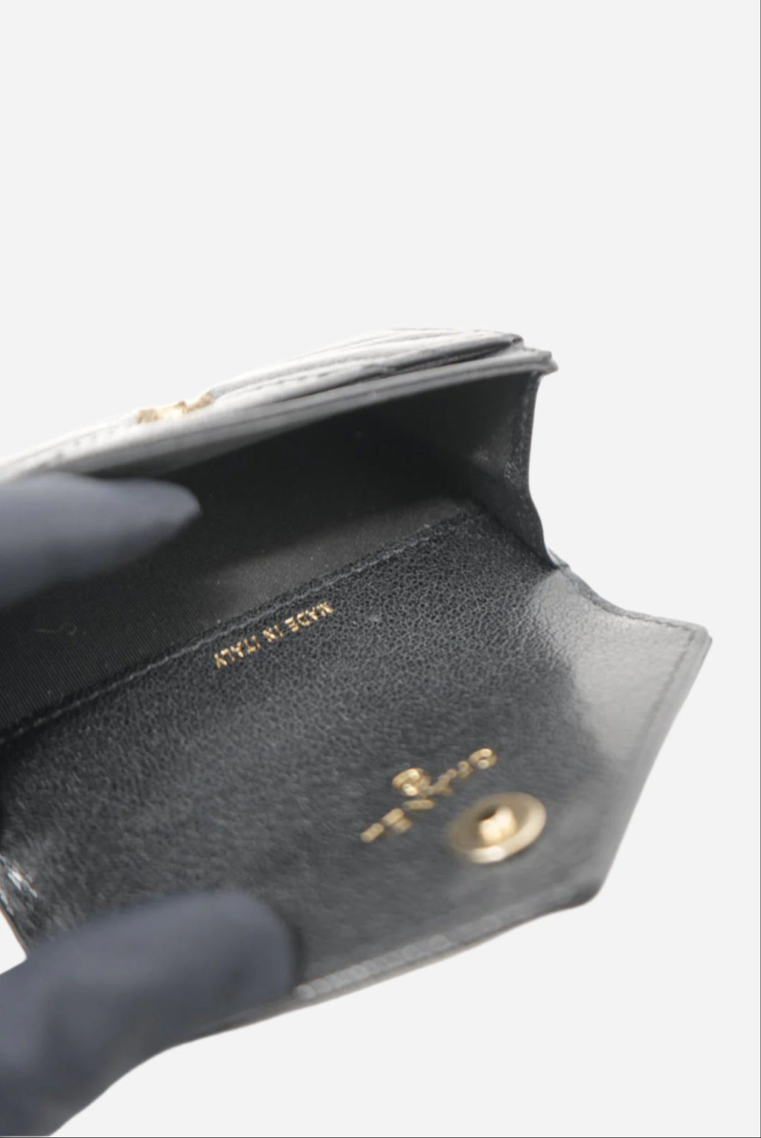 Pre-Owned Chanel Black Calfskin Card Holder 2019