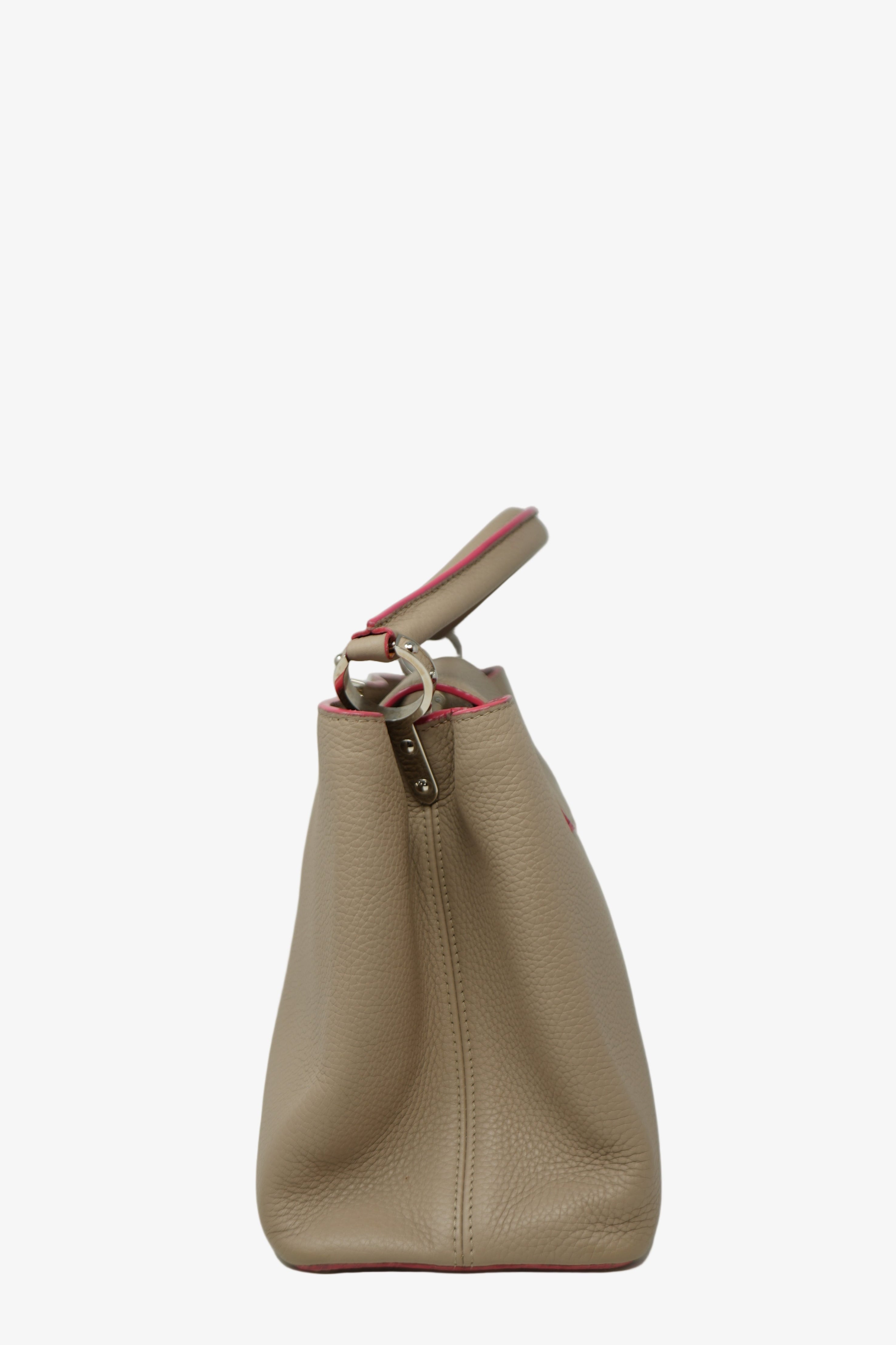 Louis Vuitton 2014 Beige Taurillon Leather Capucines MM Top Handle Bag