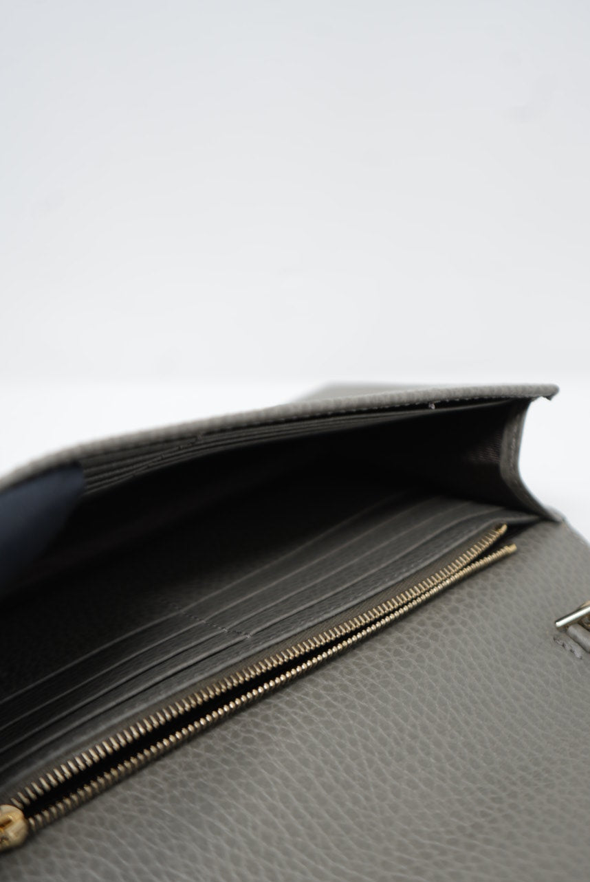 Gucci Grey Leather GG Wallet On Chain