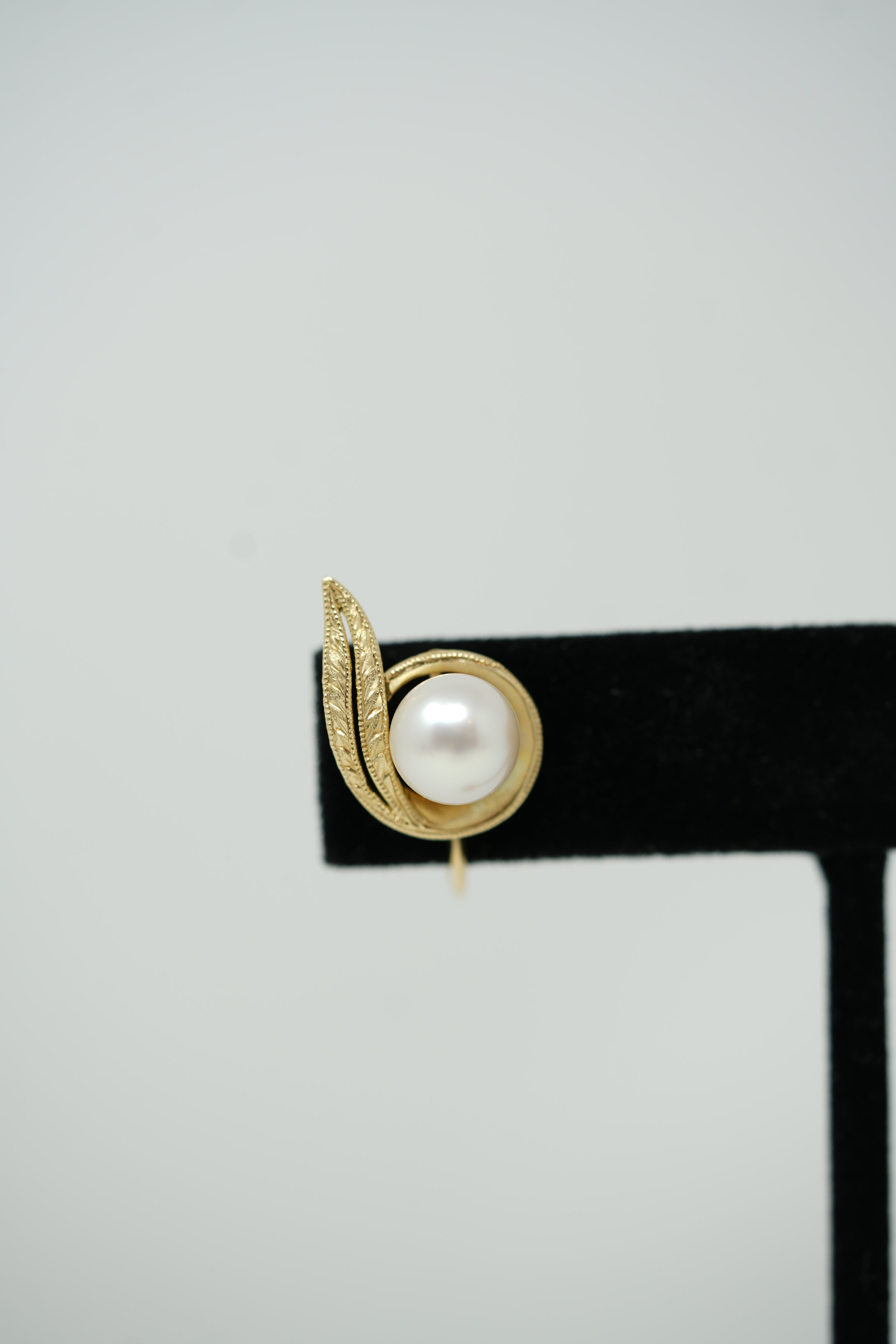 Mikimoto K14 Pearl 10MM Earrings
