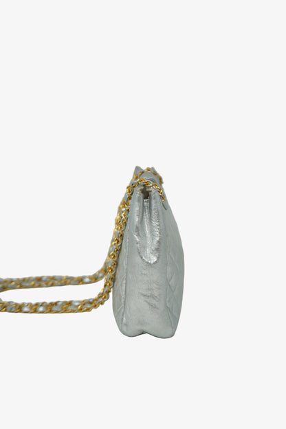 Pre-Owned Chanel 1986–1988 Silver Lambskin Quilted Shoulder Bag