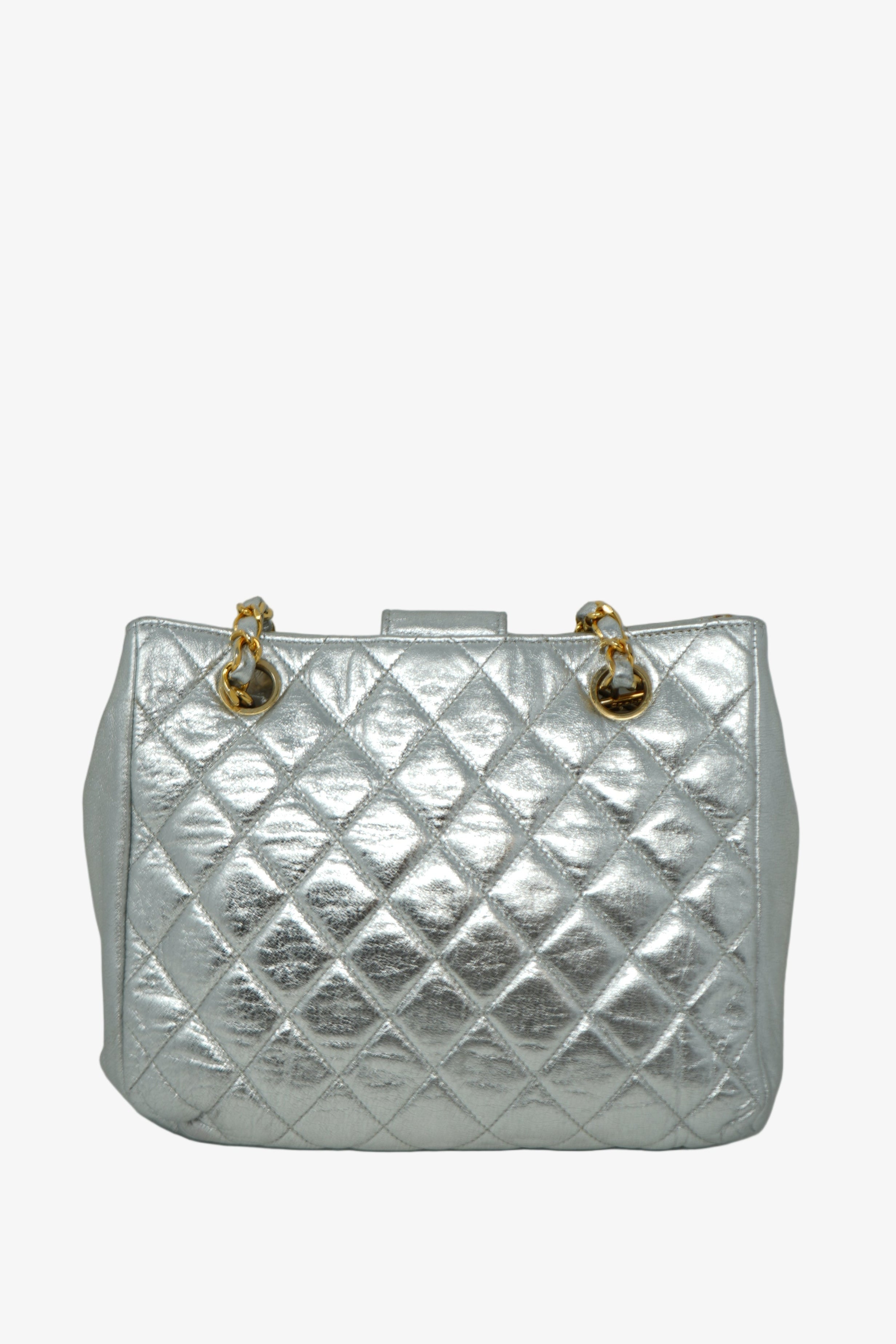 Pre-Owned Chanel 1986–1988 Silver Lambskin Quilted Shoulder Bag