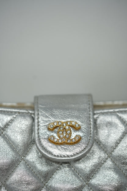 Pre-Owned Chanel 1986–1988 Silver Lambskin Quilted Shoulder Bag