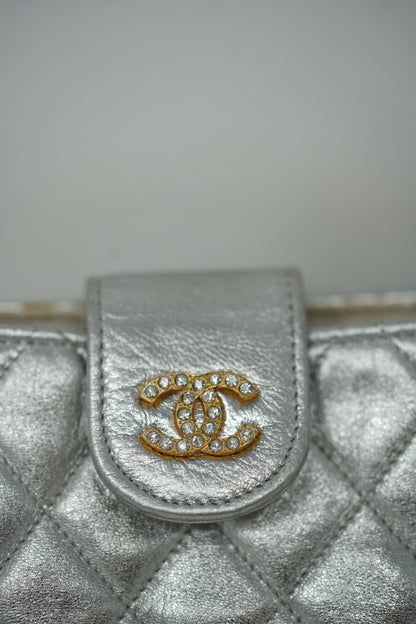 Pre-Owned Chanel 1986–1988 Silver Lambskin Quilted Shoulder Bag