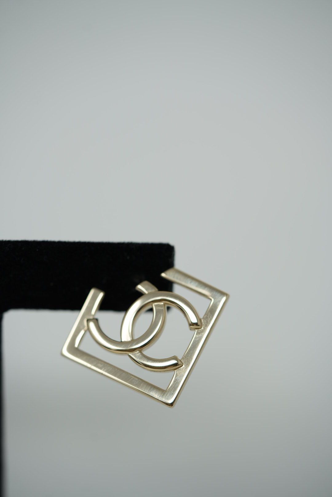 Pre-Owned Chanel 24C Square CC Earrings
